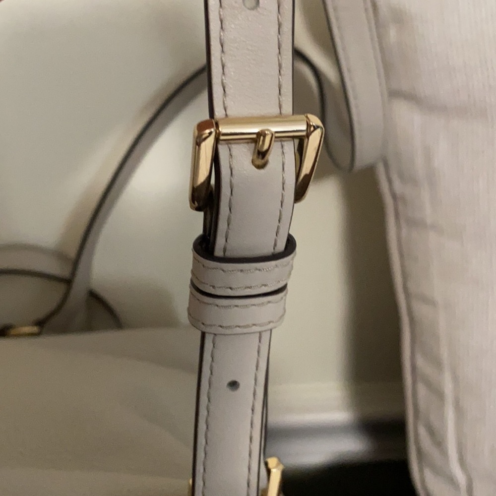 🔥VERY EUC- Authentic Michael Kors Raven Medium Backpack with dust bag🔥 - Picture 14 of 17